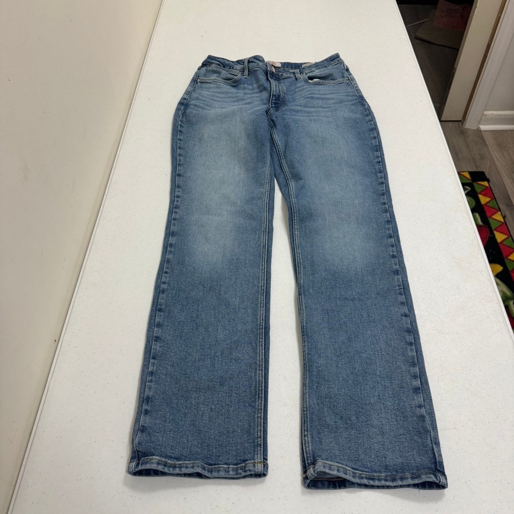 Wrangler High-Rise True Straight Jeans Medium Wash Blue Denim 12/31 x 32